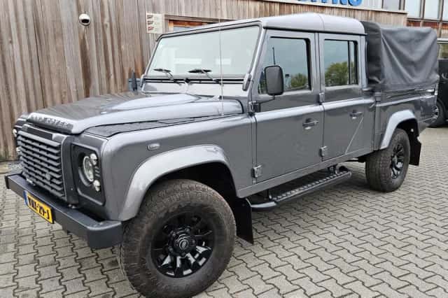 Land Rover Defender (2014) thumbnail 1