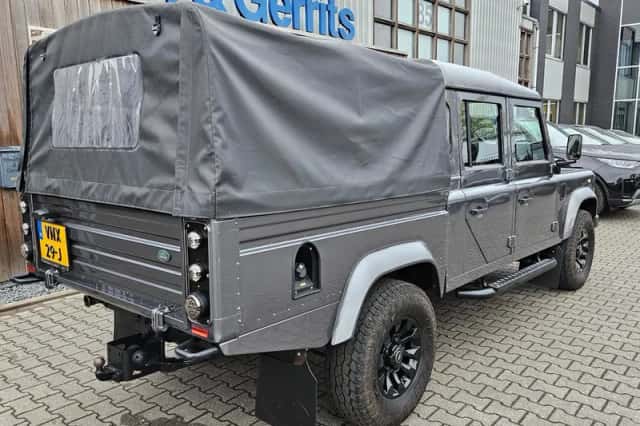 Land Rover Defender (2014) thumbnail 6