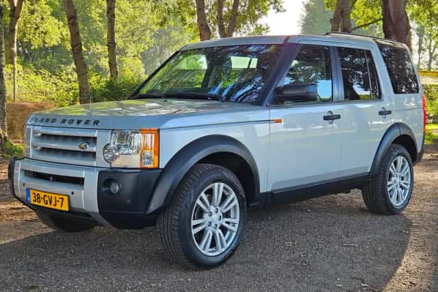 Land Rover Discovery (2005) thumbnail 2