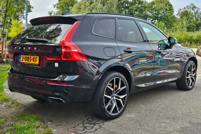 Volvo XC60 (2020) thumbnail 2
