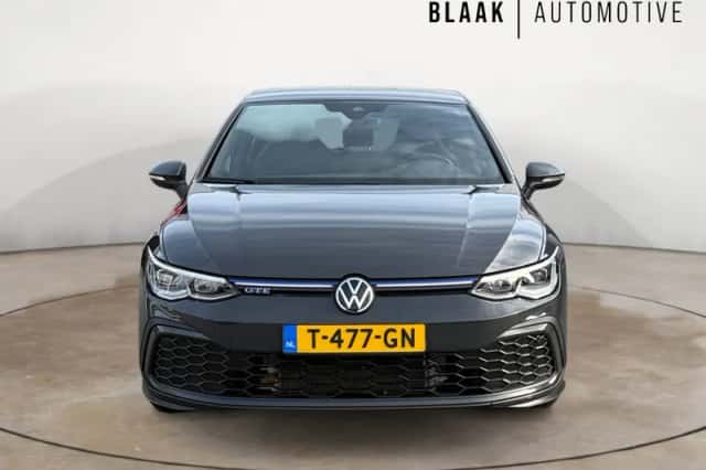 Volkswagen Golf (2022) thumbnail 5