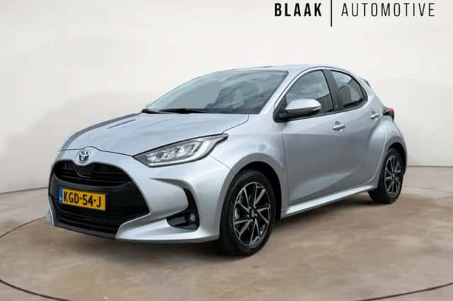 Toyota Yaris (2023) thumbnail 1