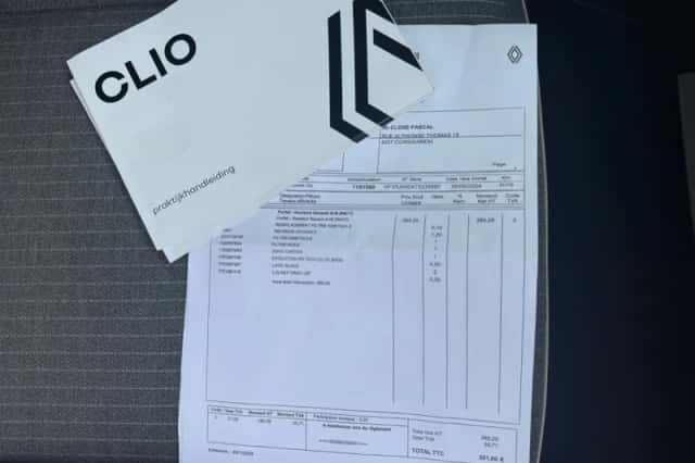 Renault Clio (2024) thumbnail 3