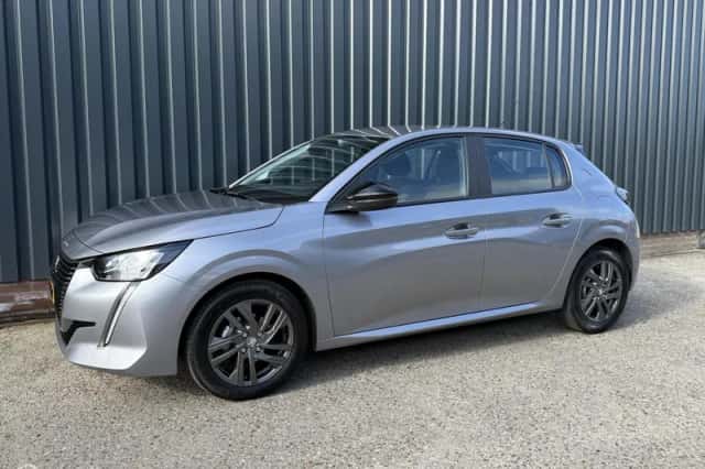 Peugeot 208 (2022) thumbnail 2