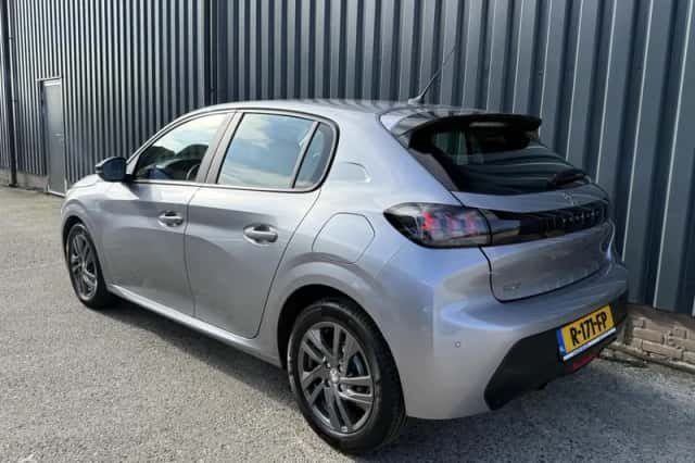 Peugeot 208 (2022) thumbnail 3