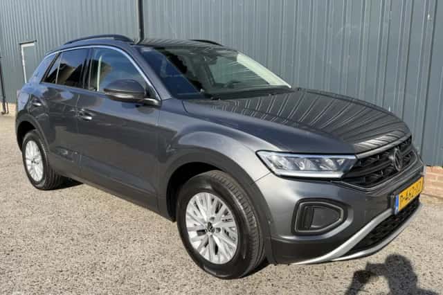 Volkswagen T-Roc (2022) thumbnail 6