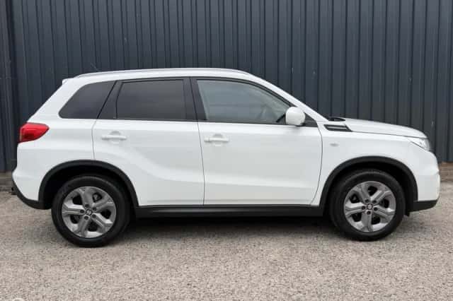 Suzuki Vitara (2018) thumbnail 6