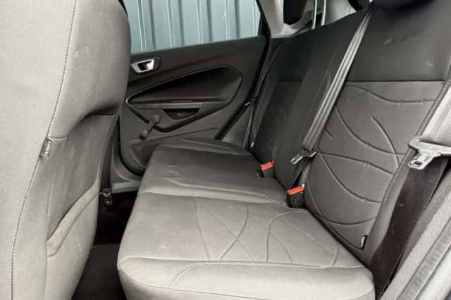 Ford Fiesta (2013) thumbnail 5