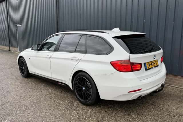 BMW 3-Serie (2013) thumbnail 3