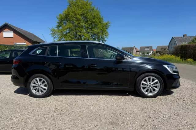Renault Mégane (2017) thumbnail 5