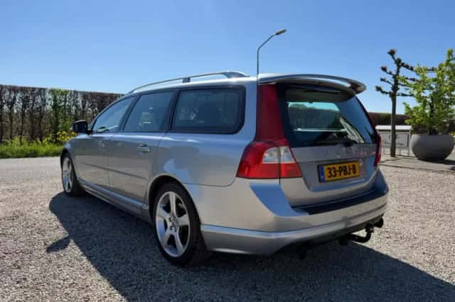 Volvo V70 (2011) thumbnail 2