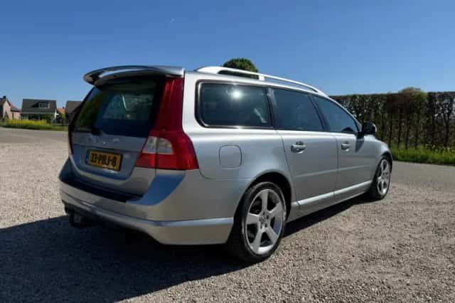 Volvo V70 (2011) thumbnail 4