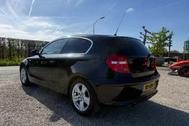 BMW 1-Serie (2009) thumbnail 2
