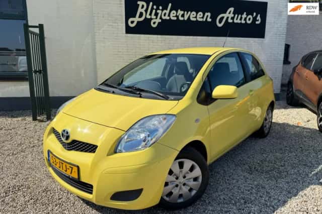 Toyota Yaris (2009) thumbnail 1