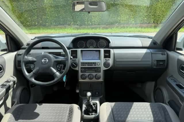 Nissan X-Trail (2007) thumbnail 6