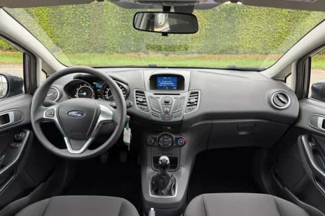 Ford Fiesta (2014) thumbnail 6