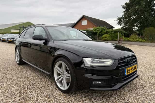 Audi A4 (2014) thumbnail 4
