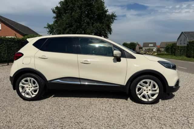Renault Captur (2013) thumbnail 5