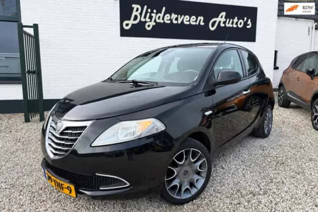 Lancia Ypsilon (2012) thumbnail 1