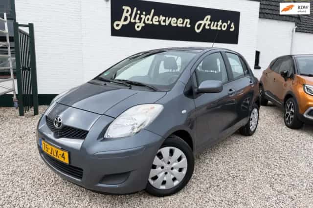 Toyota Yaris (2009) thumbnail 1