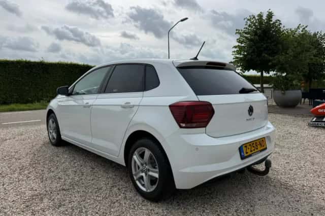 Volkswagen Polo (2021) thumbnail 2