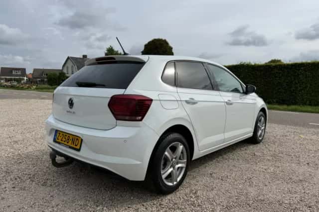 Volkswagen Polo (2021) thumbnail 3
