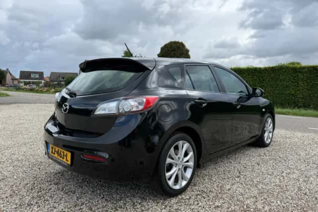 Mazda 3 (2011) thumbnail 3