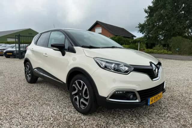 Renault Captur (2014) thumbnail 4