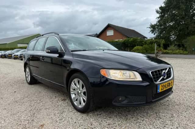 Volvo V70 (2010) thumbnail 4