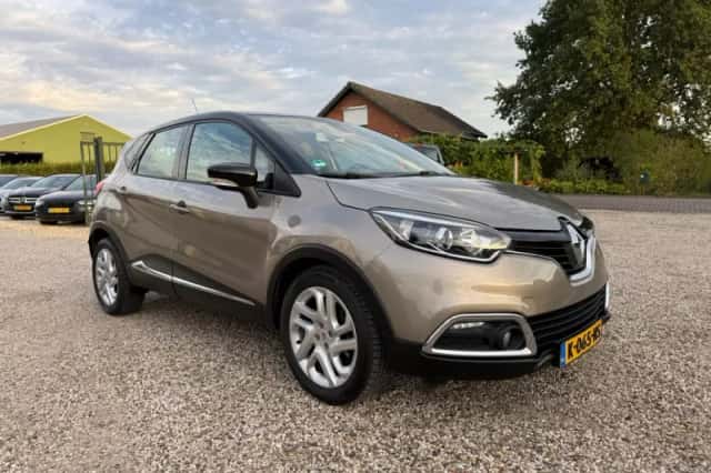 Renault Captur (2014) thumbnail 4