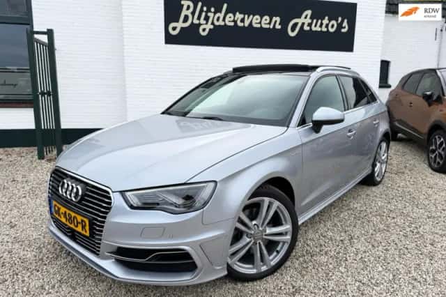 Audi A3 (2015) thumbnail 1