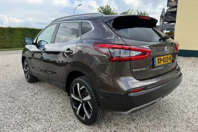 Nissan Qashqai (2019) thumbnail 2