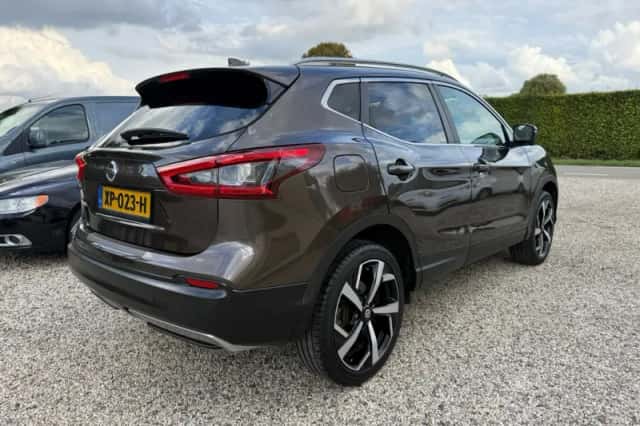Nissan Qashqai (2019) thumbnail 3