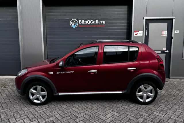 Dacia Sandero (2010) thumbnail 5