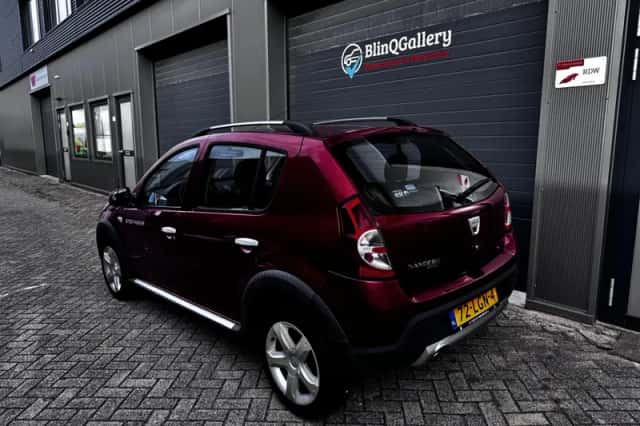 Dacia Sandero (2010) thumbnail 6