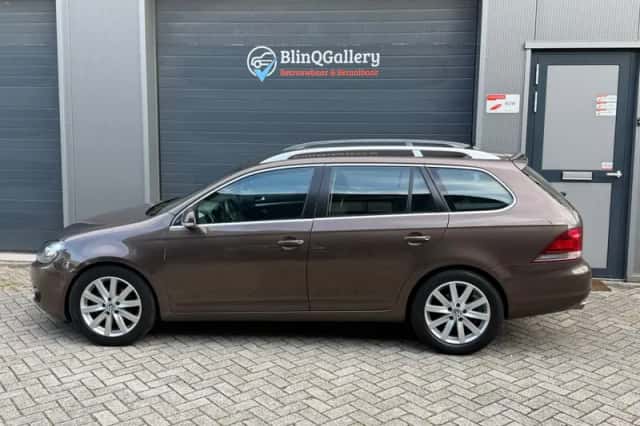 Volkswagen Golf (2011) thumbnail 2
