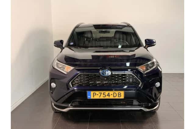 Toyota RAV4 (2022) thumbnail 4