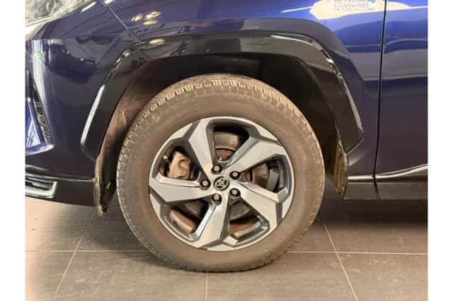 Toyota RAV4 (2022) thumbnail 6