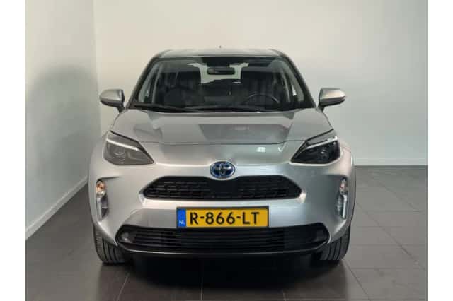 Toyota Yaris Cross (2022) thumbnail 3