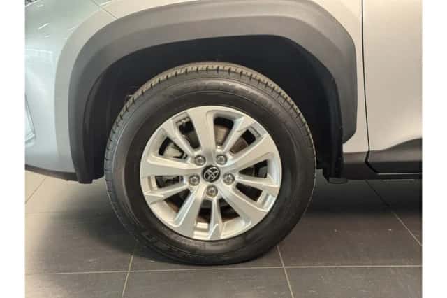 Toyota Yaris Cross (2022) thumbnail 4