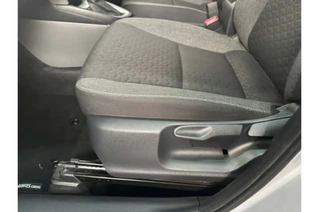 Toyota Yaris Cross (2022) thumbnail 5