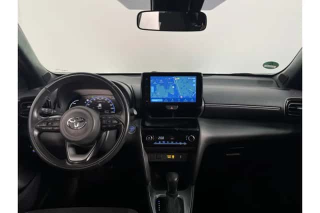 Toyota Yaris Cross (2021) thumbnail 2