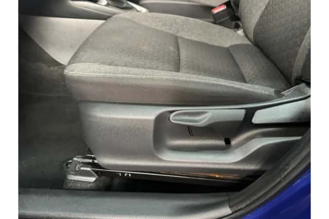 Toyota Yaris Cross (2021) thumbnail 6