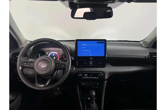 Toyota Yaris (2025) thumbnail 2