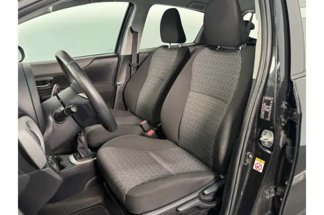 Toyota Yaris (2014) thumbnail 6