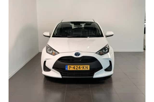 Toyota Yaris (2022) thumbnail 4
