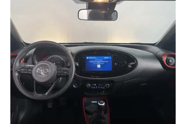 Toyota Aygo X (2022) thumbnail 2