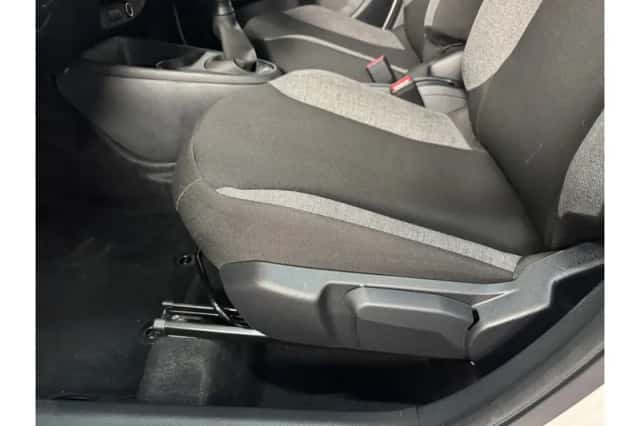 Toyota Aygo X (2023) thumbnail 4