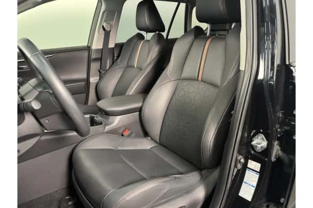Toyota RAV4 (2022) thumbnail 6