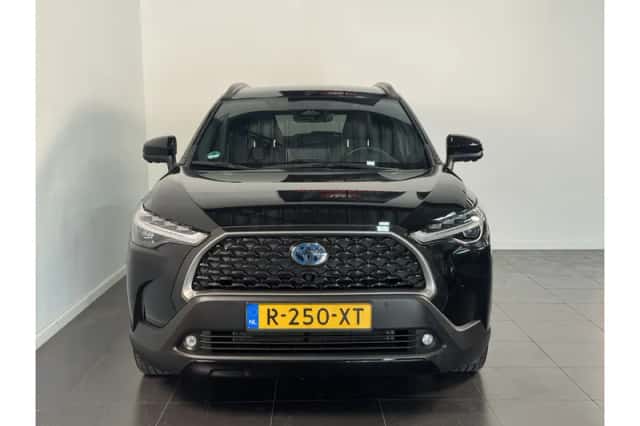 Toyota Corolla Cross (2022) thumbnail 3